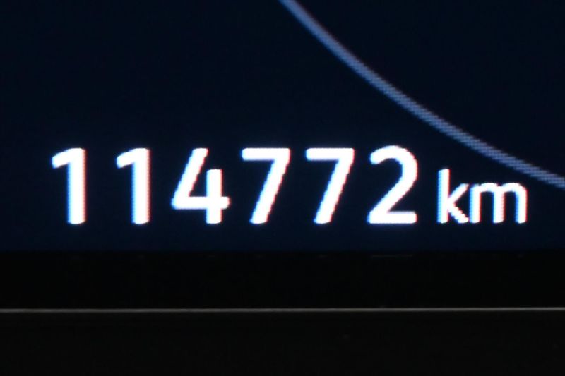 Volkswagen Golf 2,0 TDI 110 kW Life Záruka až - fotka 17 z 32