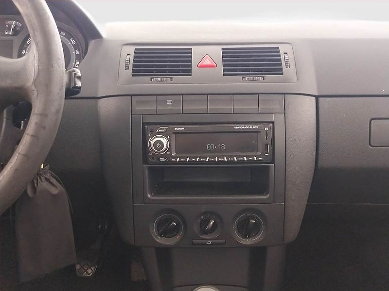Škoda Fabia (2006) 1.4 16V, Serv.kniha, po STK - fotka 12 z 17
