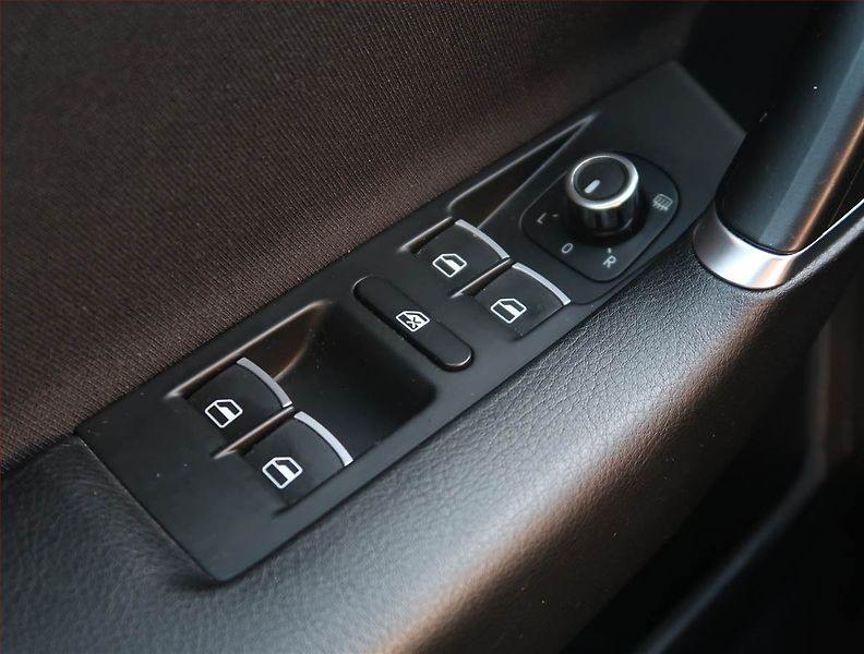 Volkswagen Passat (2012) Comfortline 2.0 TDI, 4X4 - fotka 17 z 22