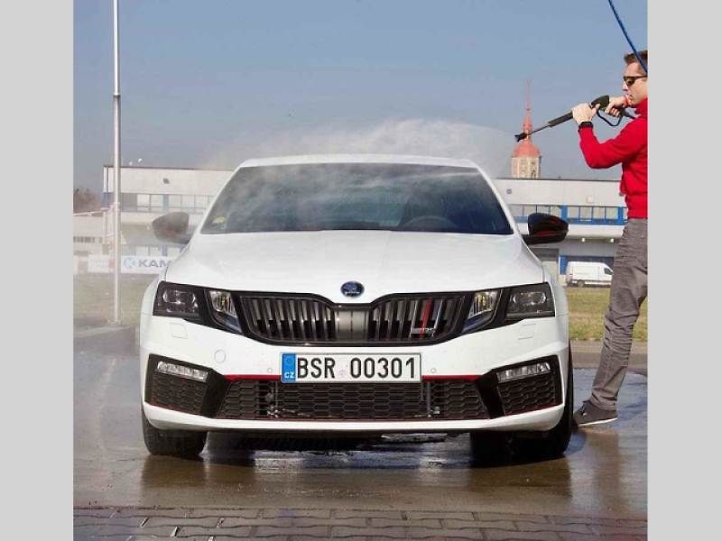Škoda Octavia RS 301.