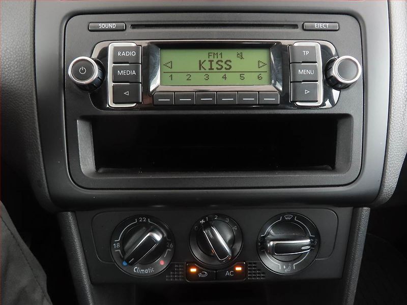 Volkswagen Polo (2010) 1.2 12V, Tempomat - fotka 12 z 14