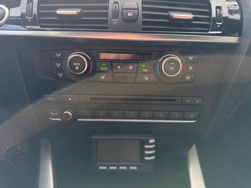 BMW X3 xDrive 20D M-Paket - fotka 25 z 37