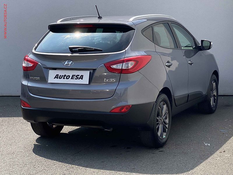 Hyundai ix35 (2014) 2.0 GDi, Trend, kamera, bixen - fotka 4 z 16