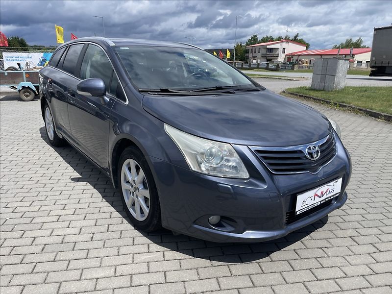 Toyota Avensis 2,0 D-4D 93 kw Klima bez koroz - fotka 6 z 30