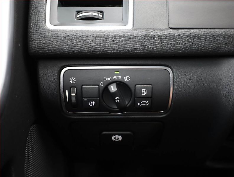 Volvo XC60 (2015) Summum D5, 4X4, Automat - fotka 17 z 21
