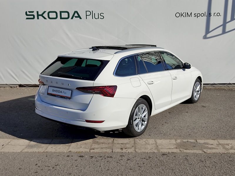 Škoda Octavia (2023) Combi Style Comfort 2,0 tdi 11 - fotka 2 z 42