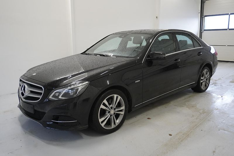 Mercedes-Benz Třídy E (2015)  3,0 V6 BLUETEC AUTOMAT - fotka 1 z 23
