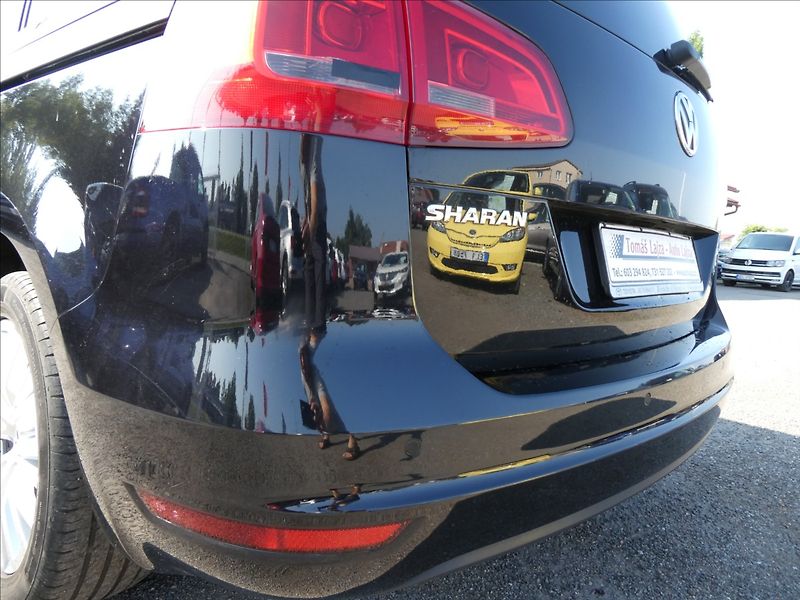 Volkswagen Sharan 2,0 TDi DSG STYLE serviska - fotka 11 z 48