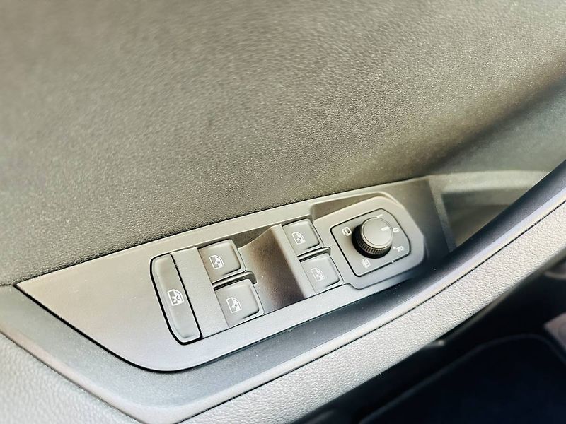 Škoda Karoq Top Selection 1,5TSI 110kW DSG - fotka 19 z 32