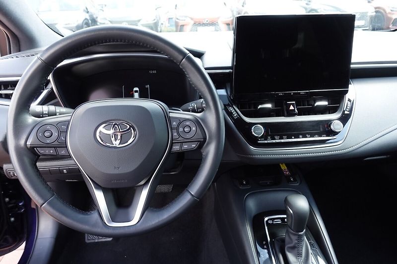 Toyota Corolla 2,0 HEV Comfort Tech TS - fotka 15 z 31