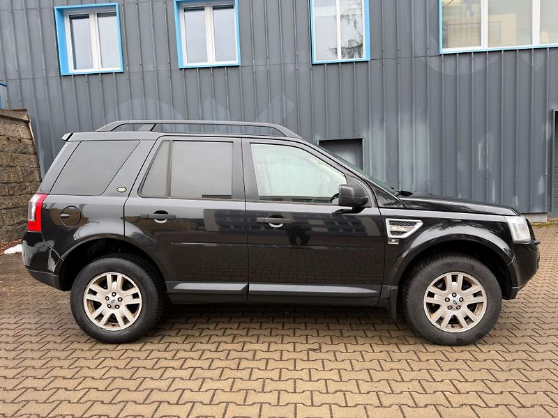 Land Rover Freelander 2 2,2TD4  4WD / servis.kn. - fotka 6 z 32