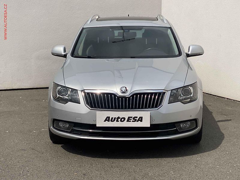 Škoda Superb (2015) 1.6 TDi, Elegance, kůže - fotka 2 z 17