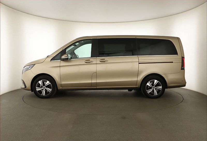 Mercedes-Benz Třídy V (2025) 220 d 4MATIC - fotka 3 z 20