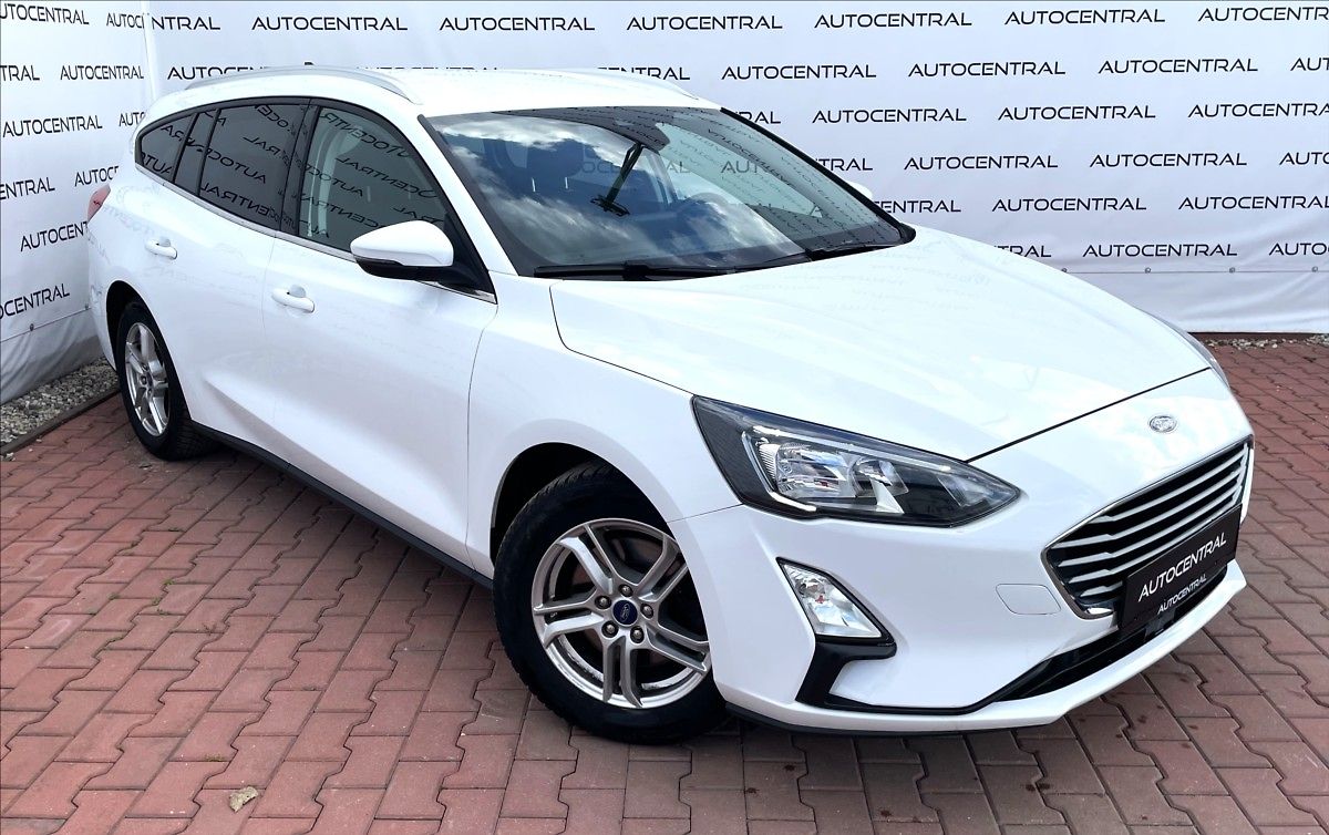 Ford Focus 1,0 i,92kW,Po servisu,1.maj.,Č