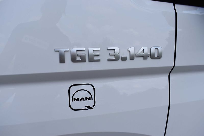 Volkswagen Crafter 2.0TDI 7.MÍST*DPH*DOUBLECAB* - fotka 8 z 28