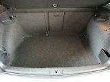 Volkswagen Golf (2006) 1.6 16V, ČR, AC, tempo, park - náhled 7