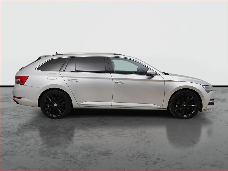 Škoda Superb (2022) Laurin&Klement 2.0 TDI - fotka 6 z 22