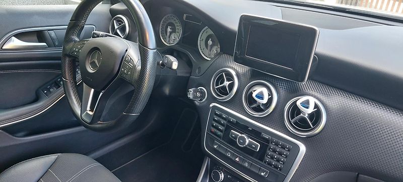 Mercedes-Benz Třídy A (2015) A220 CD 4MATIC - fotka 10 z 18