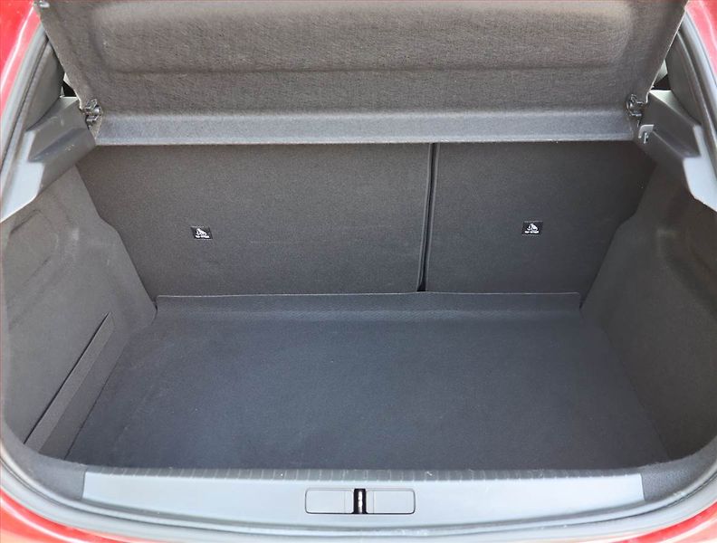 Peugeot 208 (2020) Active 1.2 PureTech - fotka 11 z 14