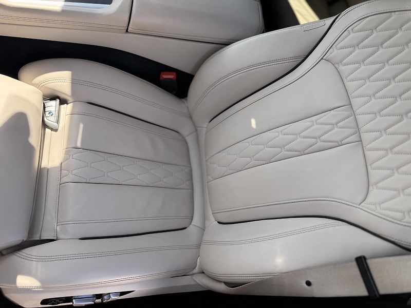 BMW X6 (2021) 40D, M-SPORT,ČR,1 MAJITEL - fotka 28 z 42