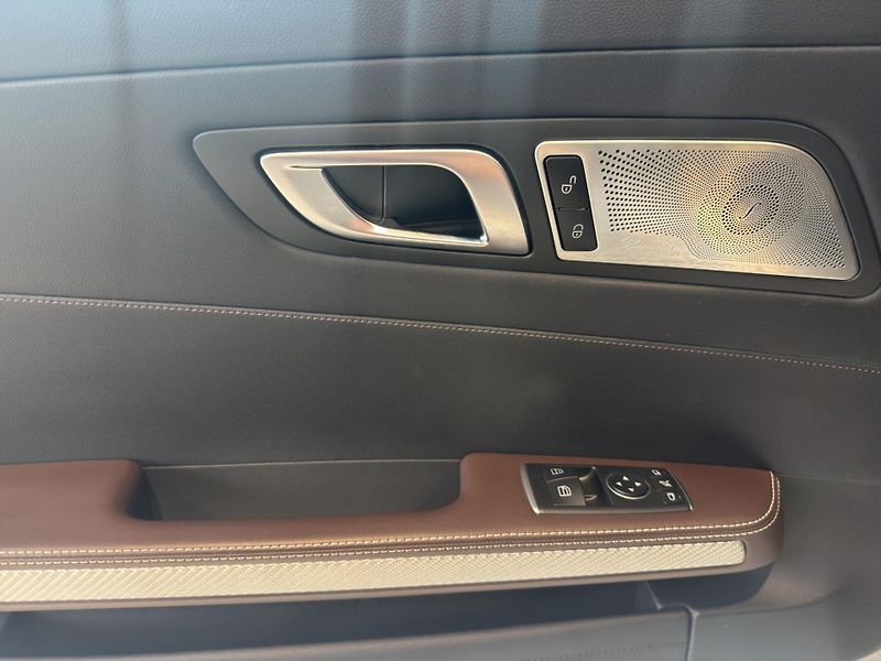 Mercedes-Benz AMG GT (2019) Mercedes S - fotka 11 z 25