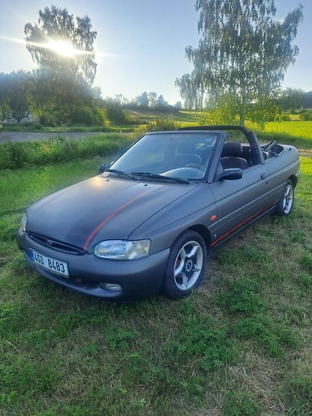 Ford Escort (1997) - fotka 2 z 14