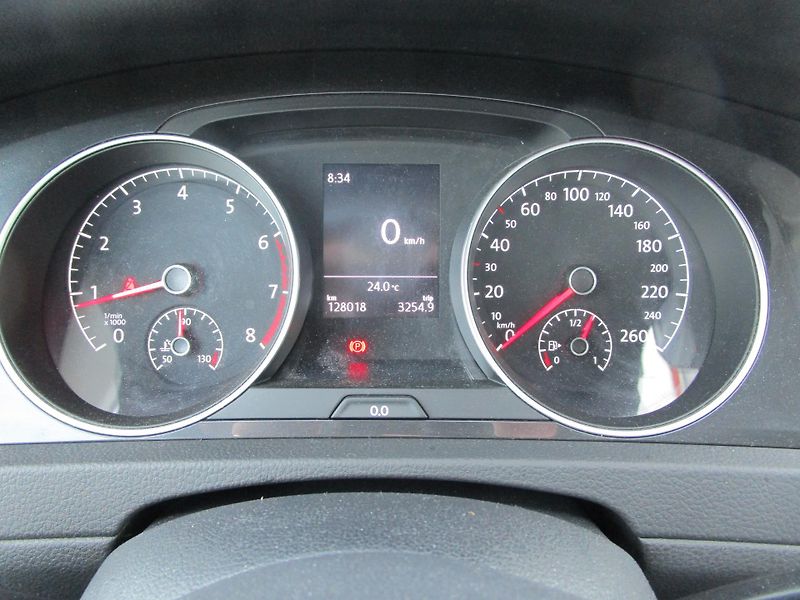 Volkswagen Golf 1.4TSI Maraton edition - fotka 14 z 22