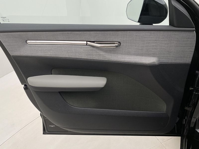 Volvo EX30 (2026) PURE ELECTRIC EXTENDED PLUS - fotka 7 z 71