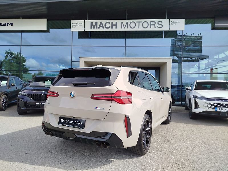 BMW X3 M50 xDrive - fotka 8 z 38