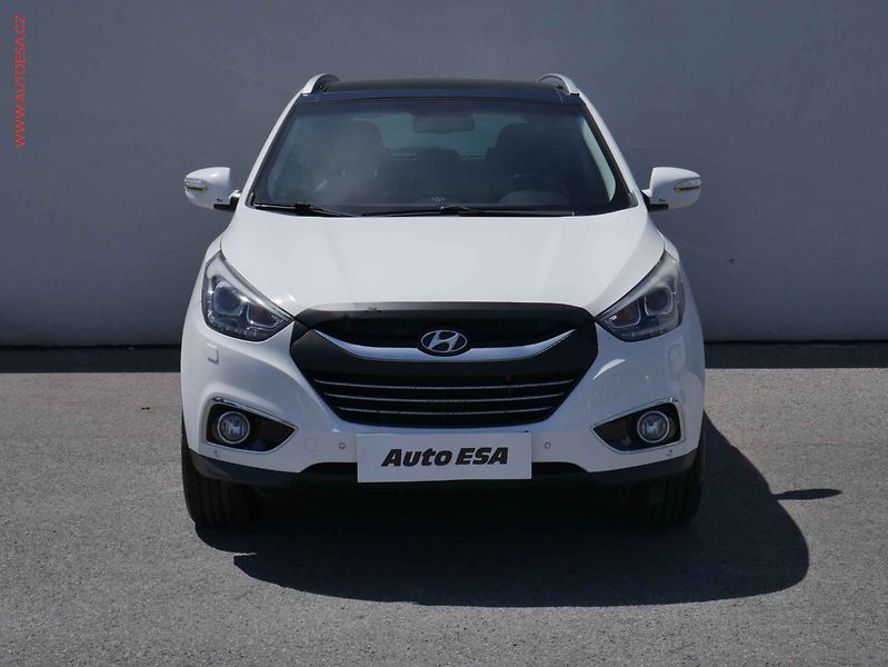 Hyundai ix35 (2014) 2.0CRDi 4x4, ČR, AT, park - fotka 2 z 16