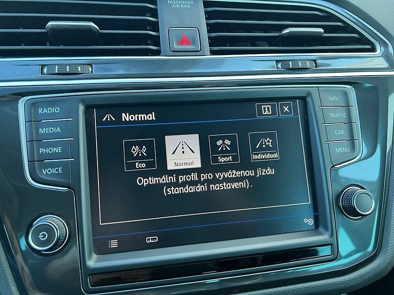 Volkswagen Tiguan (2016) 1.4TSi 110kW HIGHLINE 4Motion - fotka 32 z 37