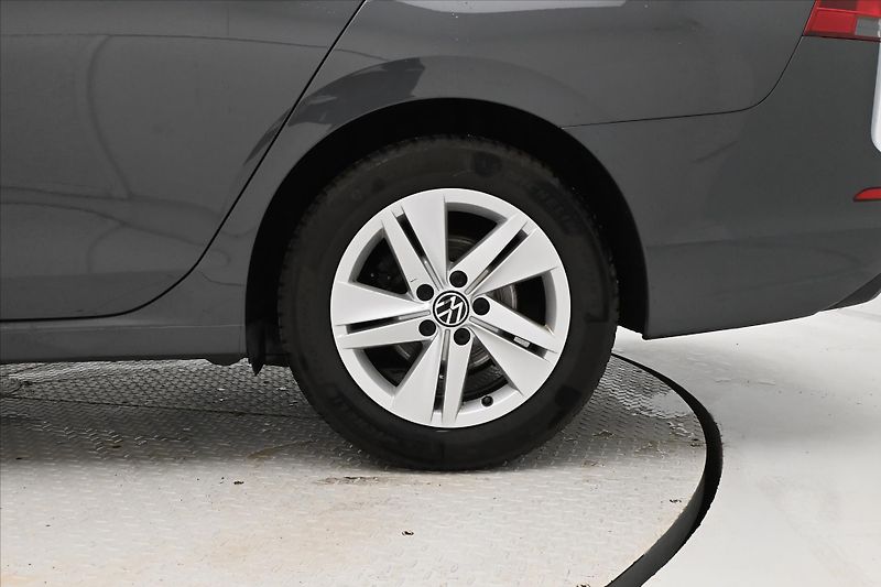 Volkswagen Golf 2,0 TDI 85 kW DSG Life Záruka - fotka 32 z 32