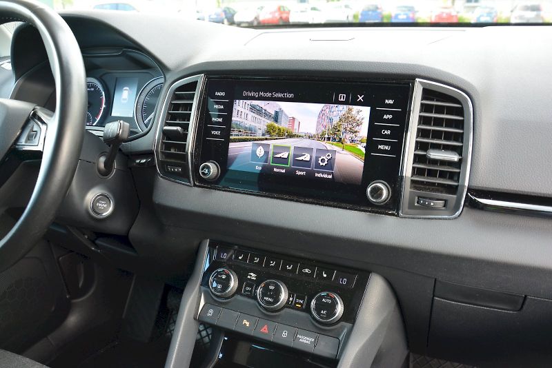 Škoda Karoq (2019) 1.5 TSI 110 kW Style EXTRA - fotka 20 z 26