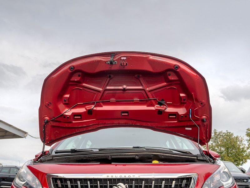Peugeot 2008 (2017) ČR 1.2T 81KW – 88.359KM - fotka 39 z 41