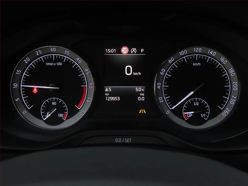 Škoda Karoq (2019) Style 2.0 TDI, 4X4, Automat - fotka 11 z 17