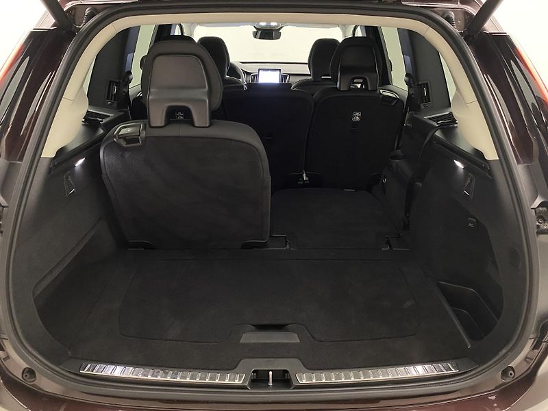 Volvo XC90 T8 AWD RECHARGE CORE AUT CZ 7m - fotka 33 z 59