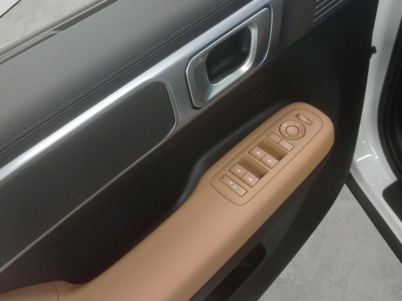 Hyundai Santa Fe (2026) COMFORT 1,6 TGDI PHEV 6AT 4×4 - fotka 7 z 14