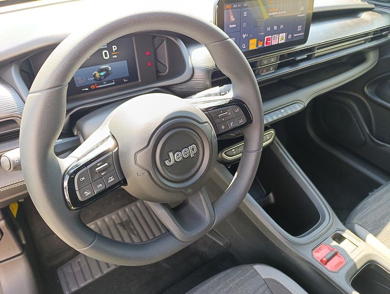 Jeep Avenger (2026) Longitude 1.2 Turbo e-Hybrid - fotka 17 z 26