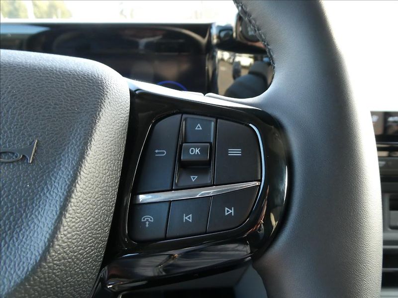 Ford Tourneo Custom 2,0 L2,TITANIUM X,8Míst,AWD - fotka 24 z 44