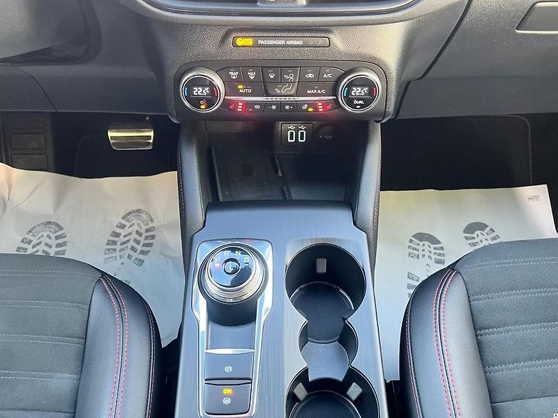 Ford Kuga 2.5PHEV/2022/ST-Line X-1MAJ.1M - fotka 31 z 57