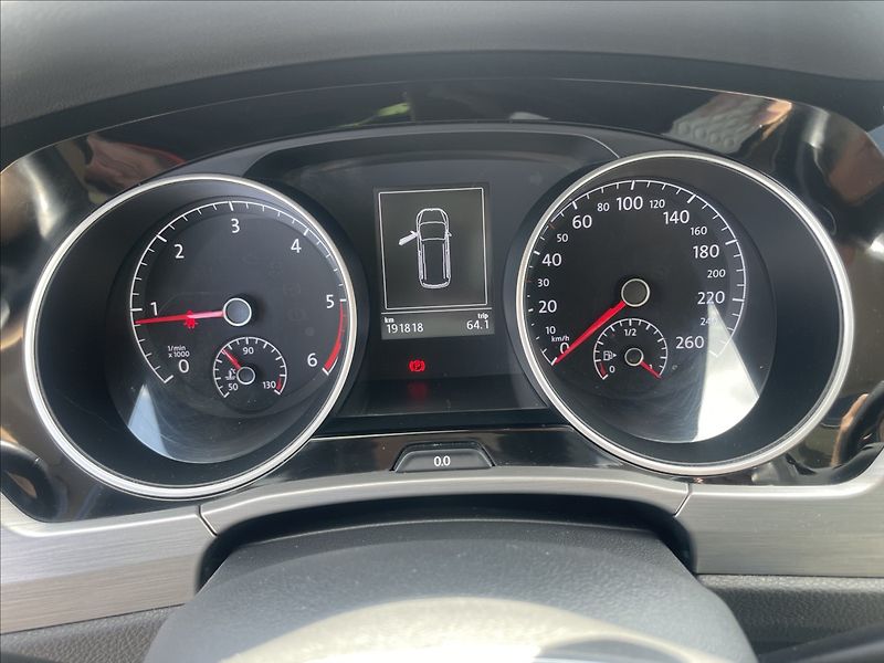 Volkswagen Touran 2,0 TDi 110kw Highline Panoram - fotka 25 z 48