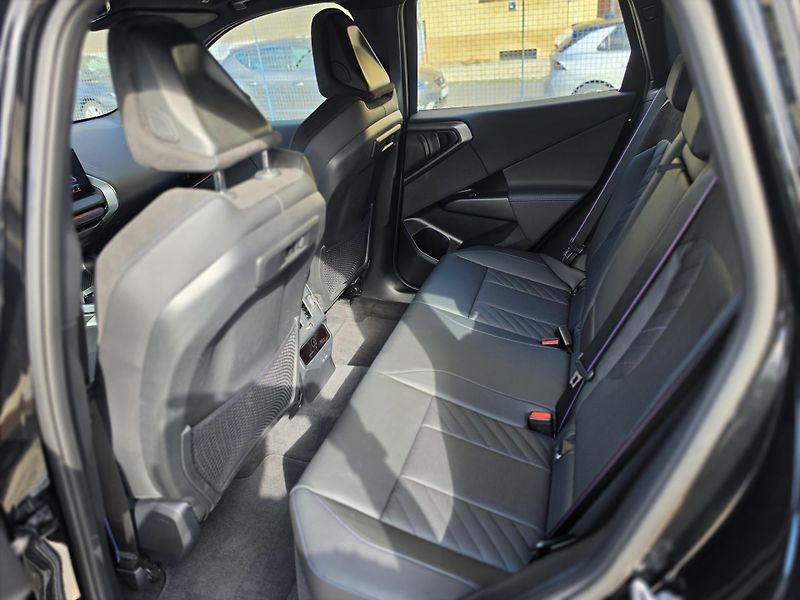 BMW X3 (2025) 20d xDrive Mpaket + tažné - fotka 11 z 23