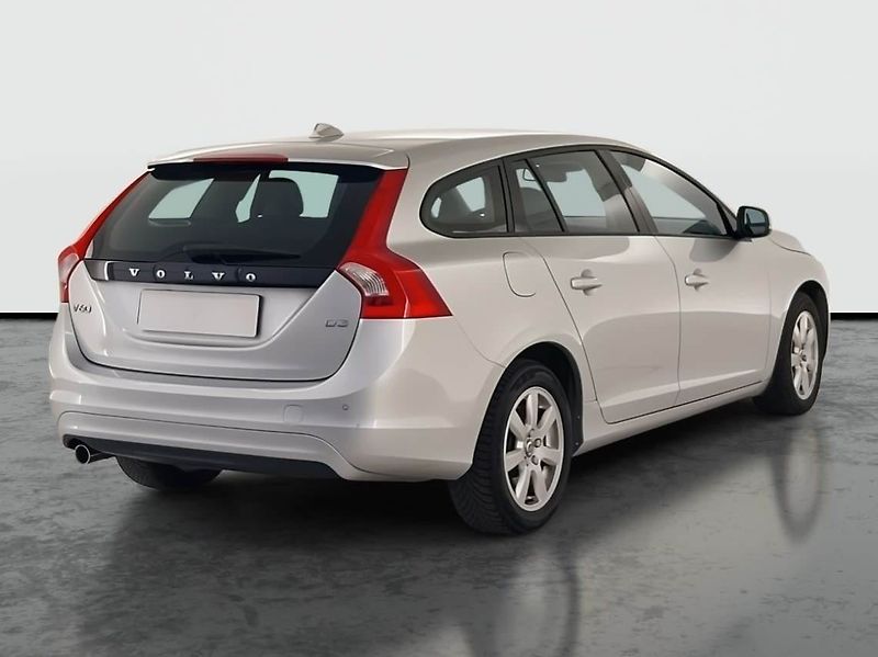 Volvo V60 (2015) D3 2.0, Automat, Navi - fotka 5 z 20