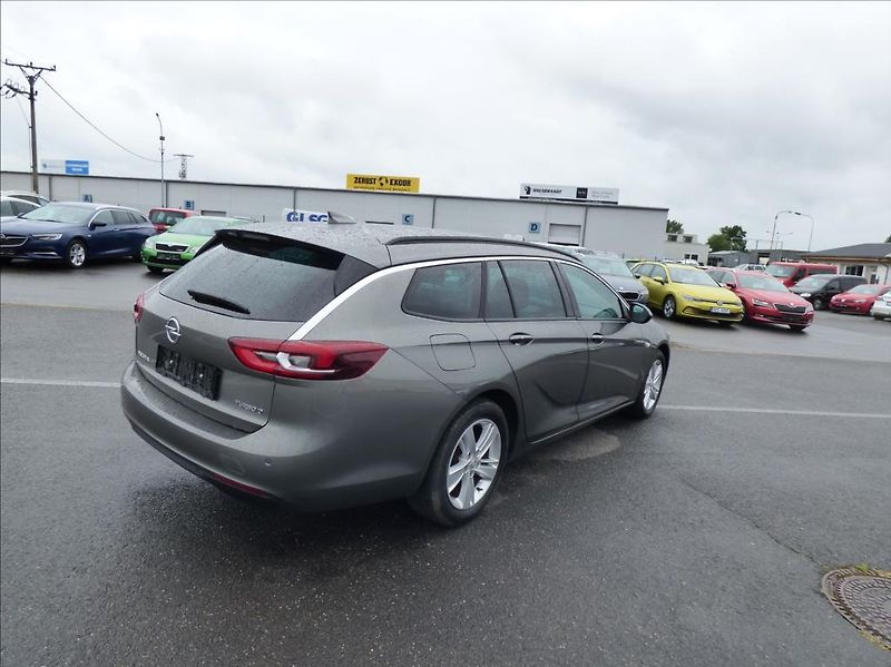 Opel Insignia 2,0 CDTi  Business Edition - fotka 4 z 39