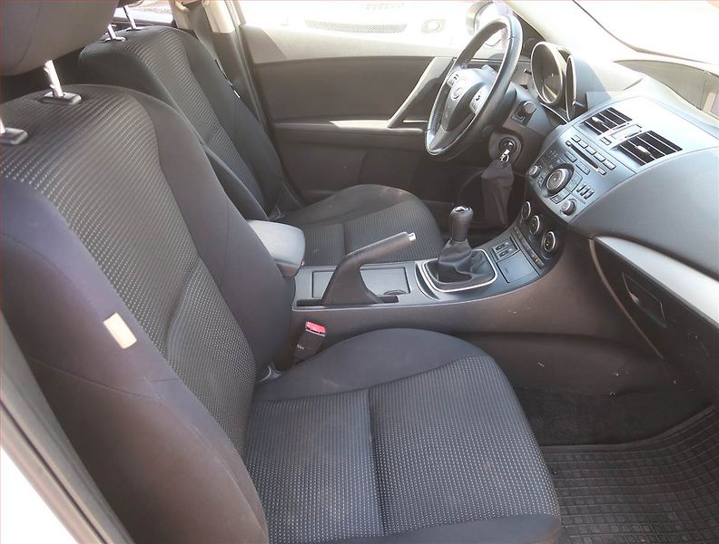 Mazda 3 (2012) 1.6, Serv.kniha, Tempomat - fotka 9 z 17