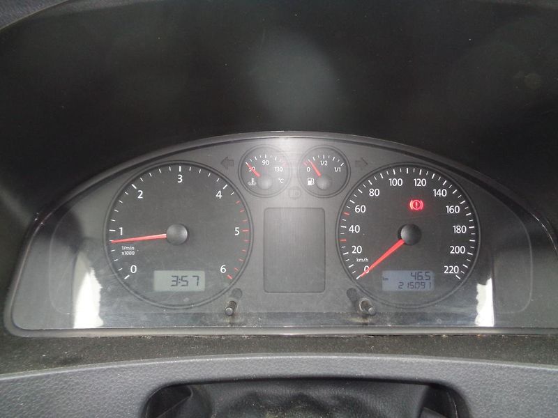 Volkswagen Caravelle 2,5 TDI  4x4 - fotka 11 z 16