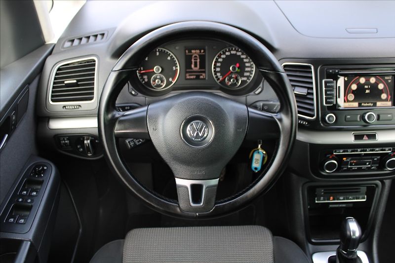 Volkswagen Sharan 2,0 TDI  AUTOMAT,7 MÍST - fotka 10 z 26