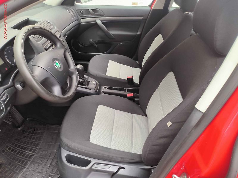 Škoda Octavia (2008) 1.4 16V, ČR, AC, park.čidla - fotka 9 z 14