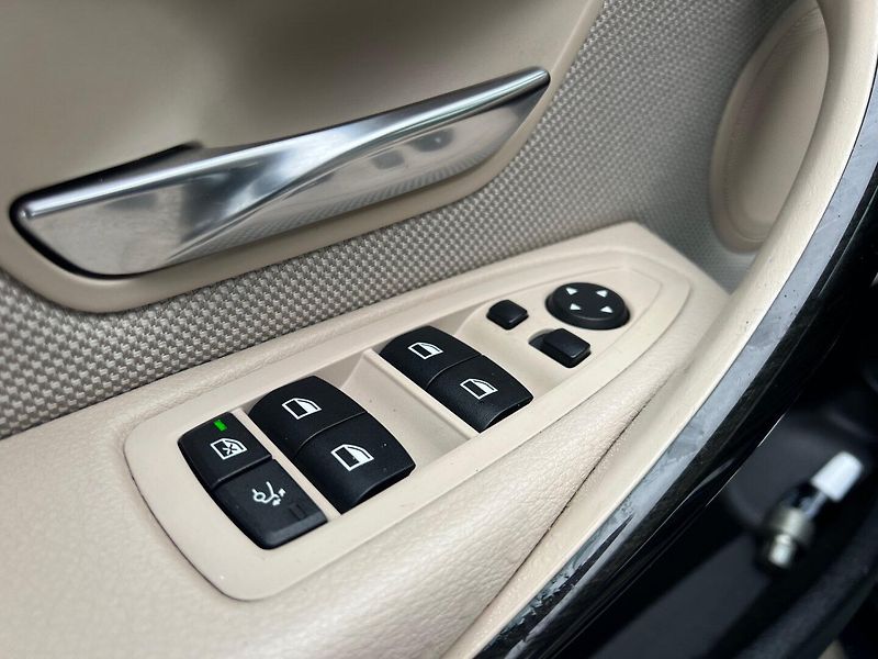 BMW Řada 3 (2015) GT 320D 135kW xDrive LUXURY - fotka 11 z 14