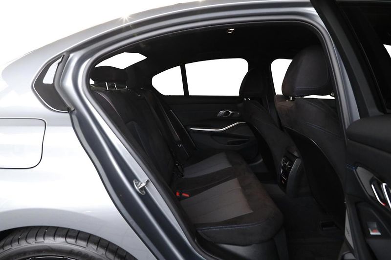 BMW Řada 3 M340d xDrive Sedan - fotka 6 z 26
